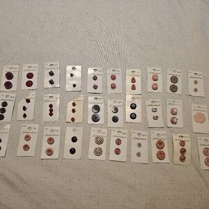 Lot of 30 Vintage Streamline Sewing Buttons Button Cards.
